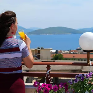 Eden , Sarandë Albania